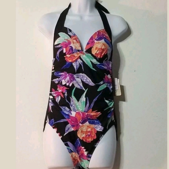 St johns bay womens slimming swimsuit 8 New
